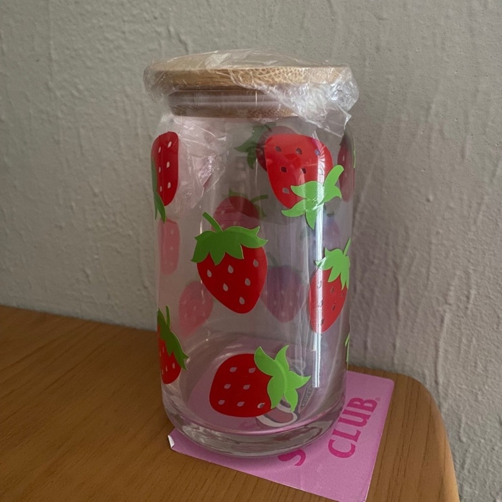 Glass cup